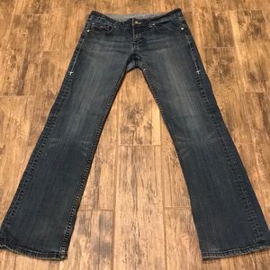 Cowgirl Tuff Diva Jeans